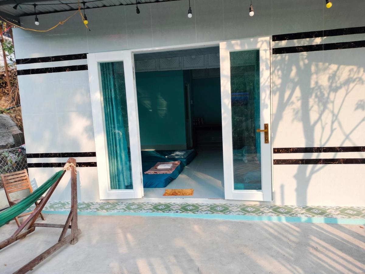Nhà Nghỉ NgọC PhuọNg Hon Son Hotel Lai Son Екстериор снимка