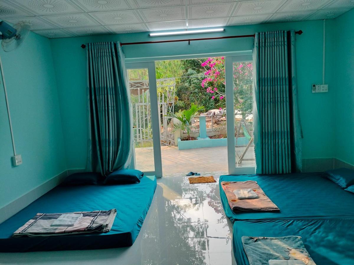 Nhà Nghỉ NgọC PhuọNg Hon Son Hotel Lai Son Екстериор снимка