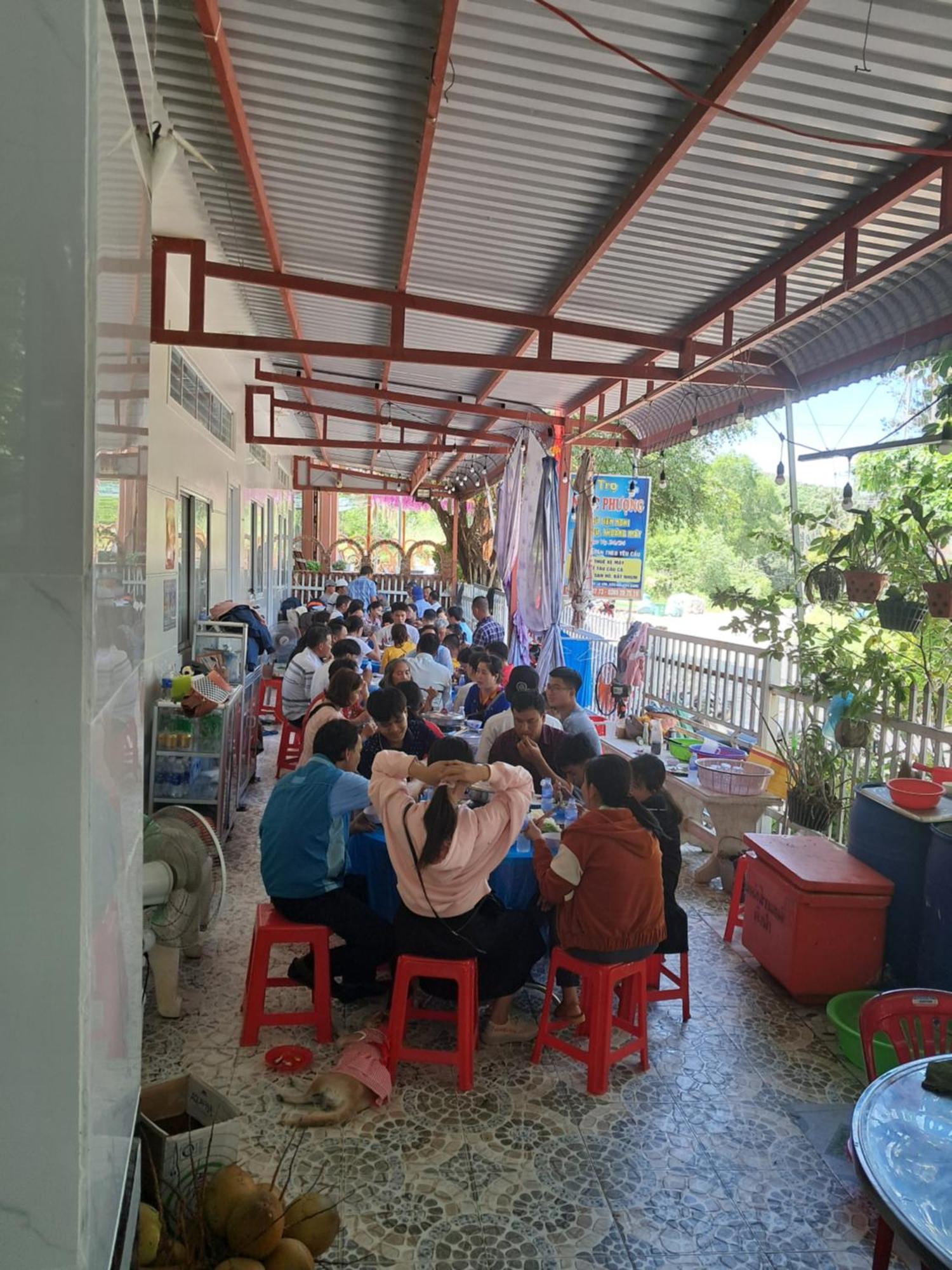 Nhà Nghỉ NgọC PhuọNg Hon Son Hotel Lai Son Екстериор снимка