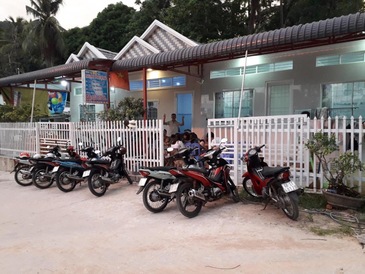Nhà Nghỉ NgọC PhuọNg Hon Son Hotel Lai Son Екстериор снимка